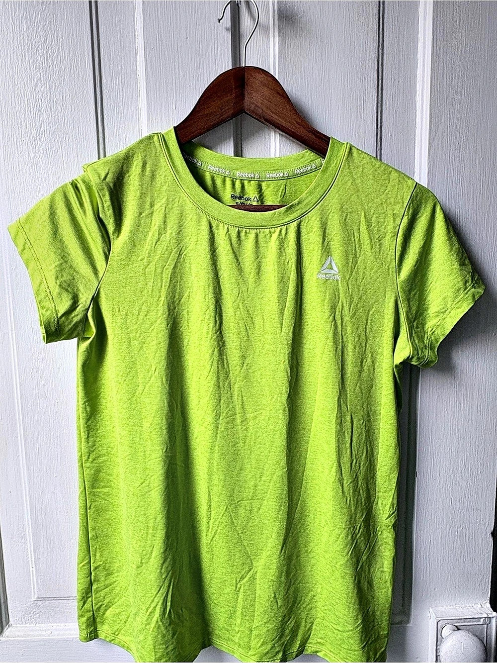 Reebok Short Sleeve Athletic Tee in Green Like New